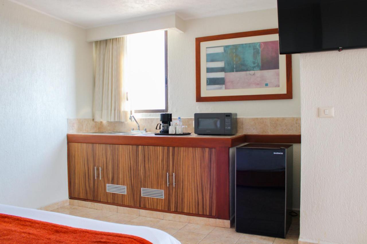 Hotel & Suites Real Del Lago Villahermosa Exteriör bild