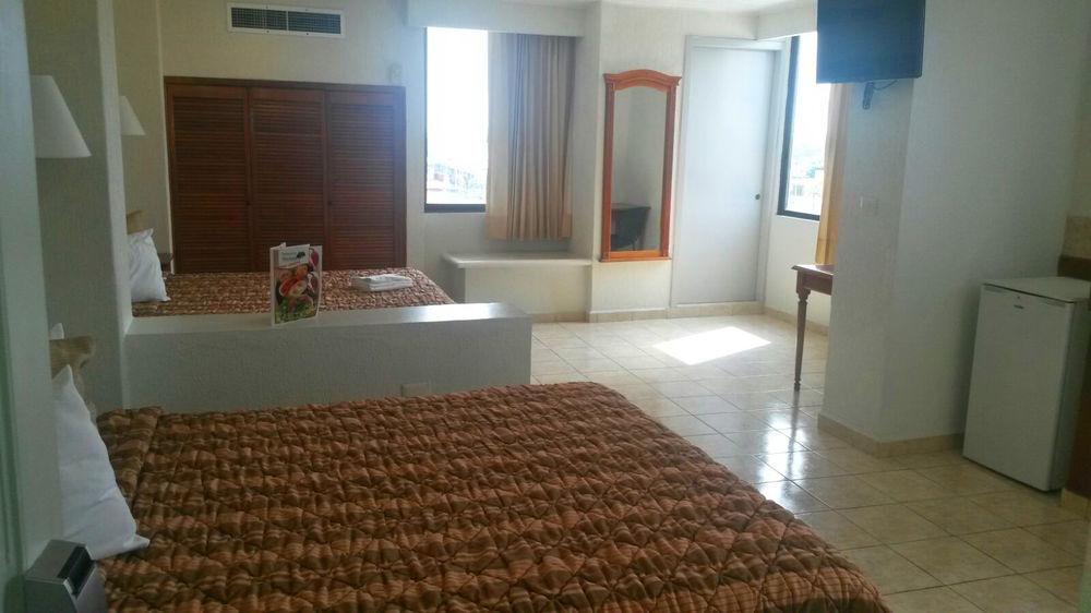 Hotel & Suites Real Del Lago Villahermosa Exteriör bild