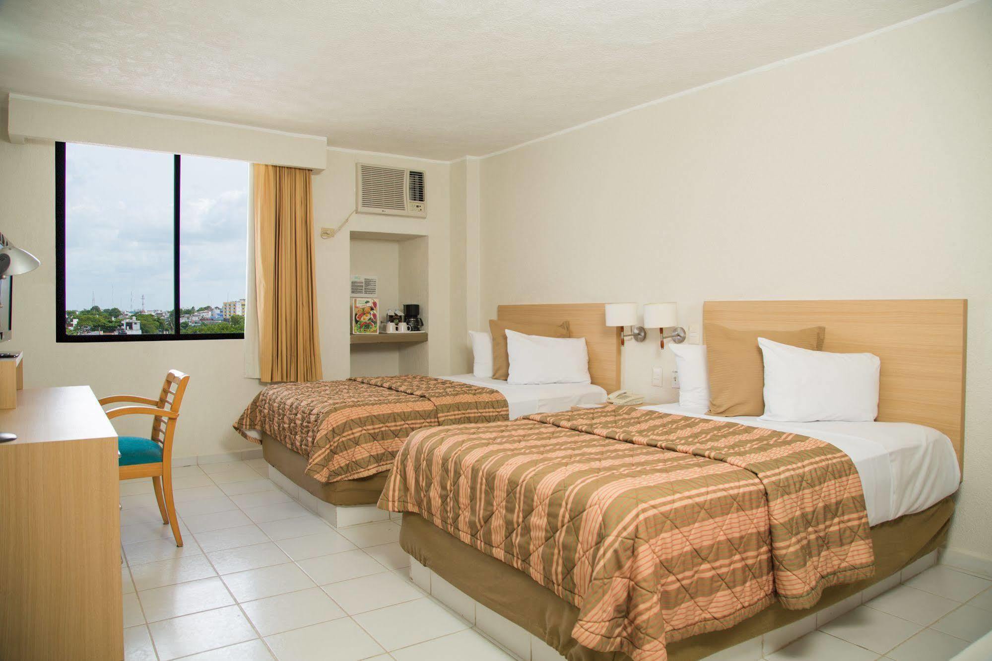 Hotel & Suites Real Del Lago Villahermosa Exteriör bild