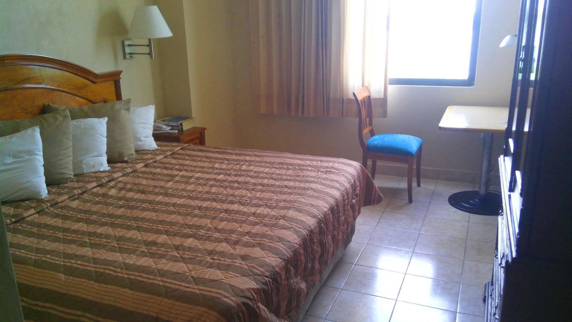 Hotel & Suites Real Del Lago Villahermosa Exteriör bild