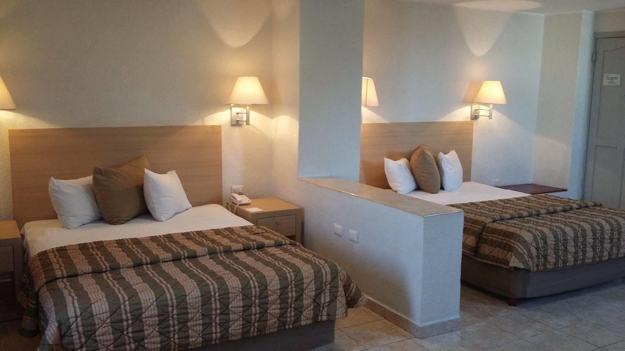 Hotel & Suites Real Del Lago Villahermosa Exteriör bild